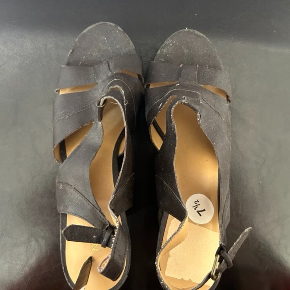 Women wedge heels size 7 1/2